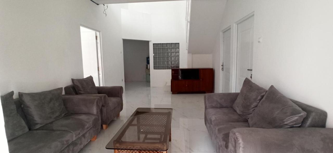Jk House Bandung Villa Buitenkant foto